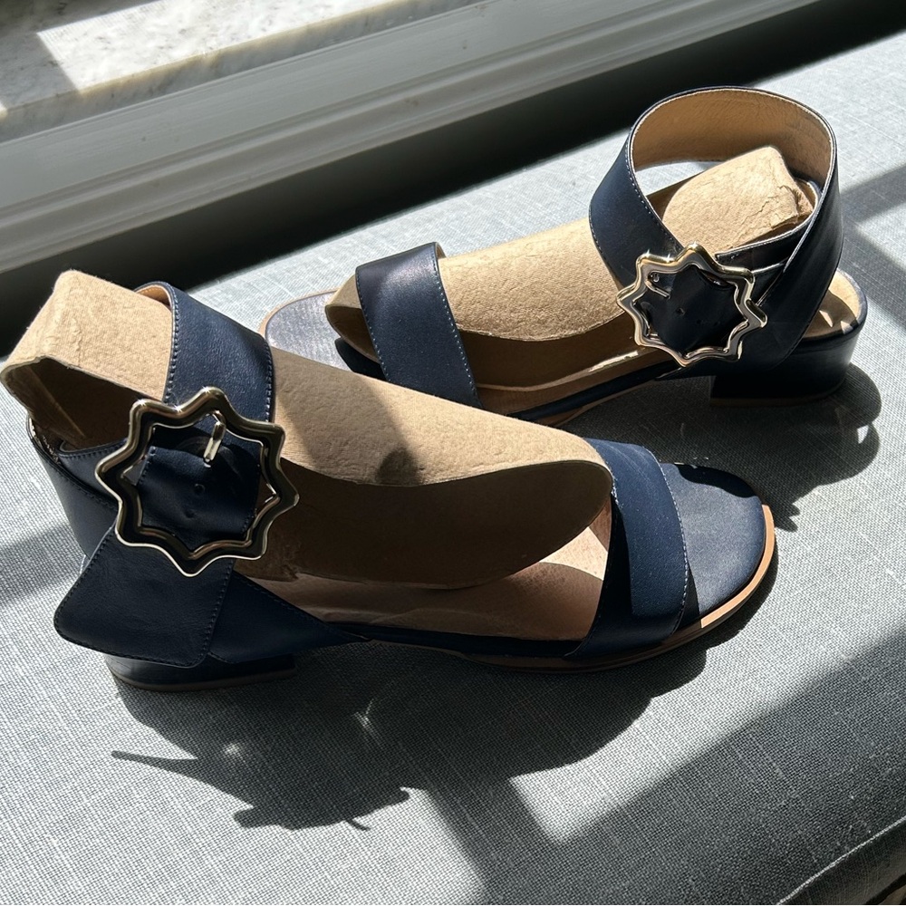 Jack Rogers Navy Leather Cross Ankle Low Healed Sandal Size 8.5